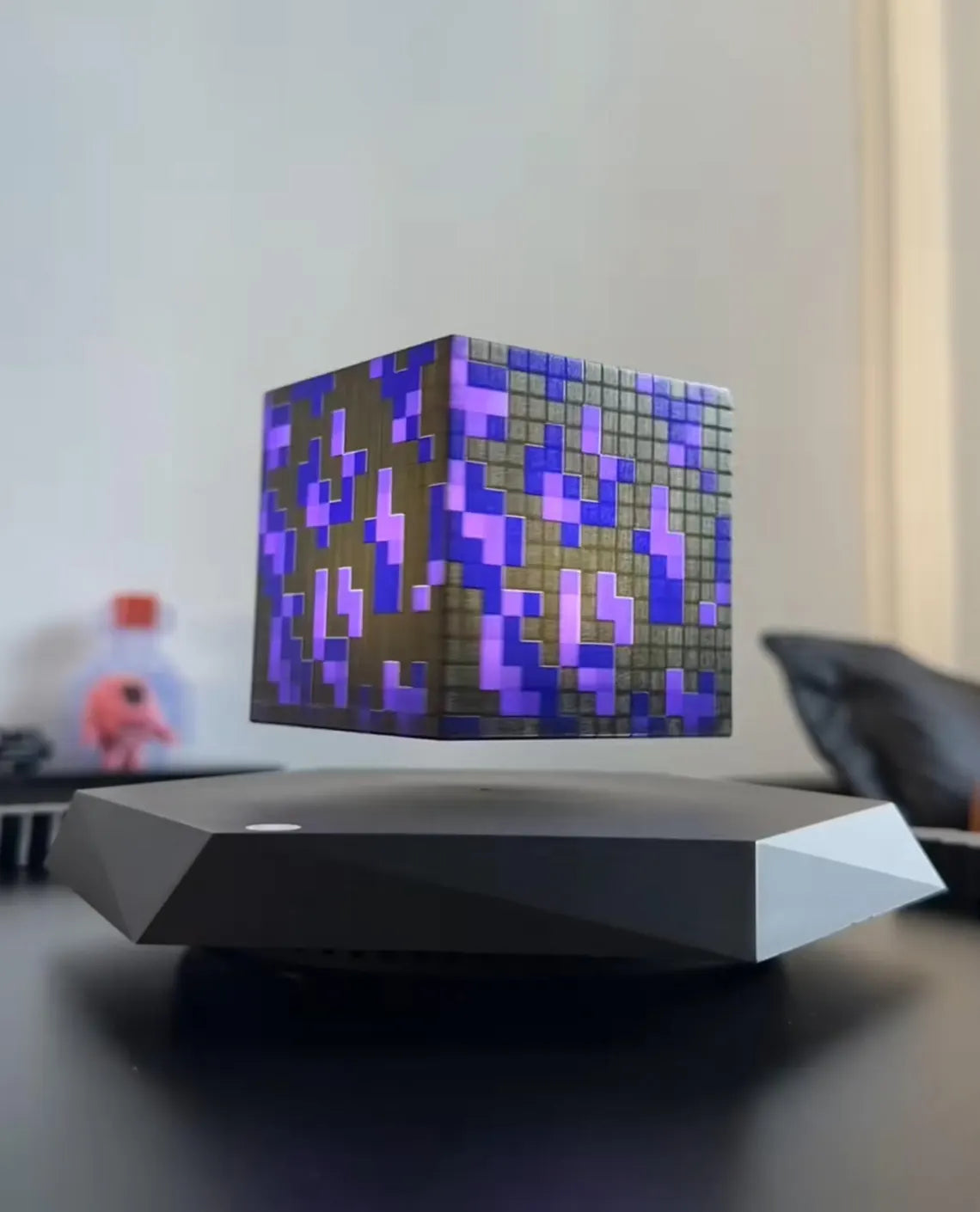 Levitating Minecraft Lamp